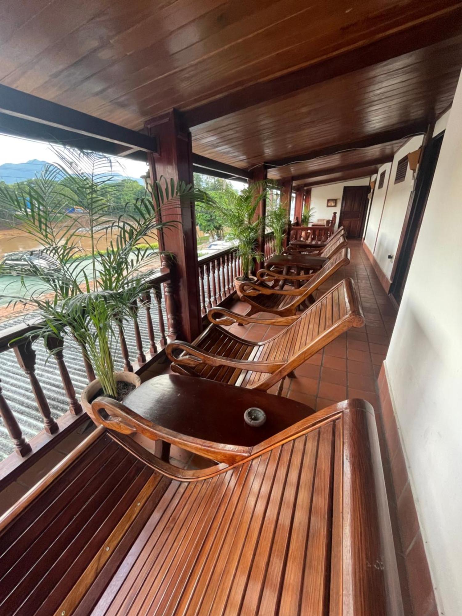 Luang Prabang - Villa Ouis Namkhan Riverside 2 Exteriör bild