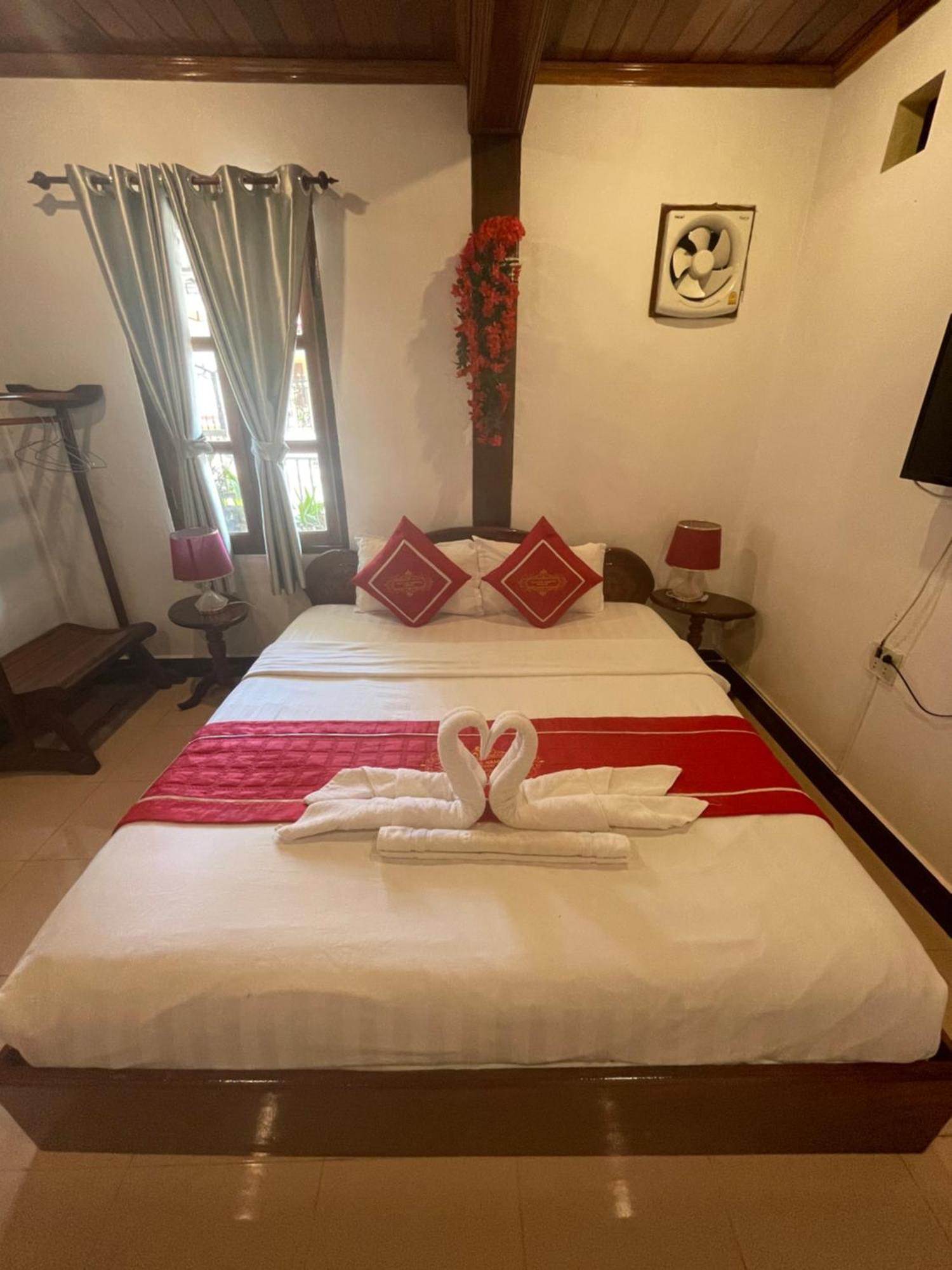 Luang Prabang - Villa Ouis Namkhan Riverside 2 Exteriör bild